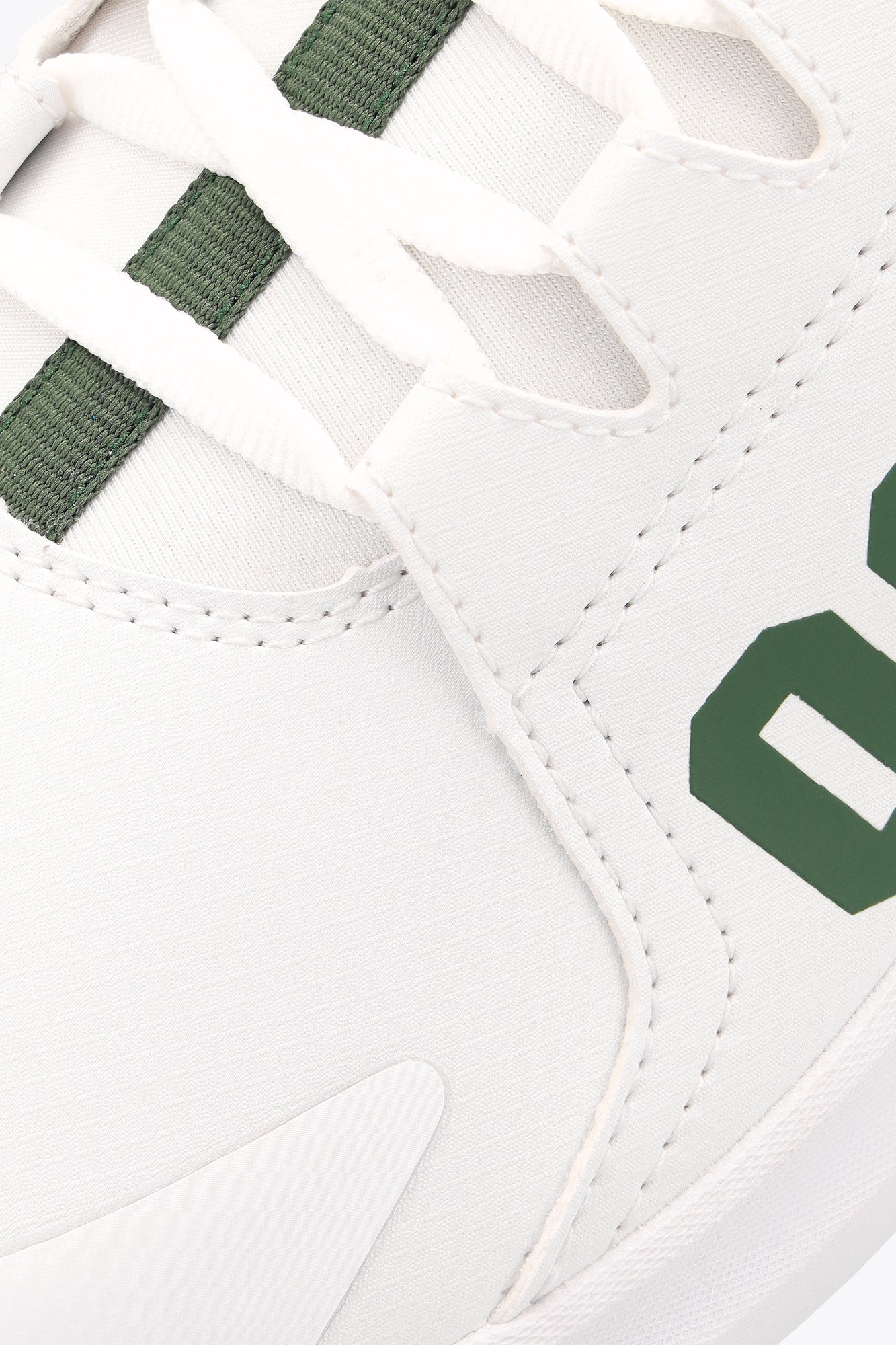 Osaka Footwear Furo Court | Pineneedle