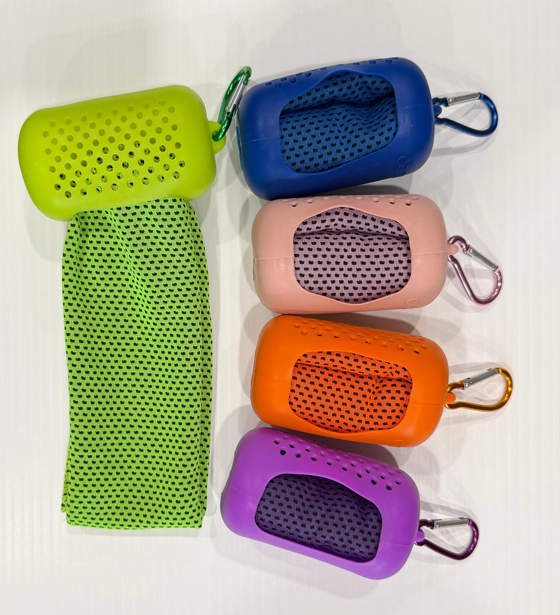 COOLING TOWEL W/ CASE